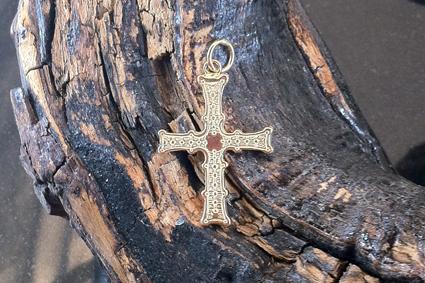 Cross of Cong in Gold
