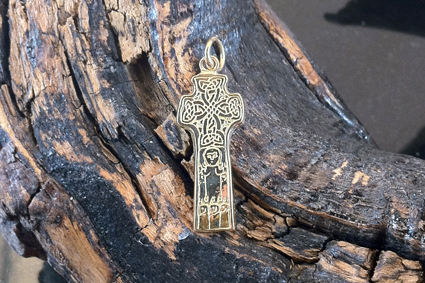 Carndonagh Cross in Gold