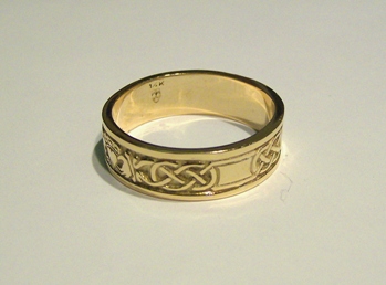 Gold Claddagh Wedding Ring 