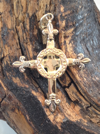 Celtic Fleur de Lis Cross in Tri Gold