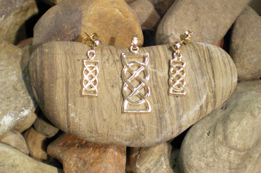A set of Celtic Loveknot Pendants and Earrings to match the woodend Ring Jacket made in April 09