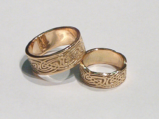 celtic triskele ring patterns
