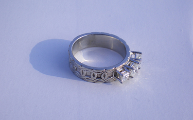3 Diamond Celtic Ring in White Gold