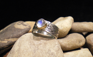 Celtic Ring with Moonstone