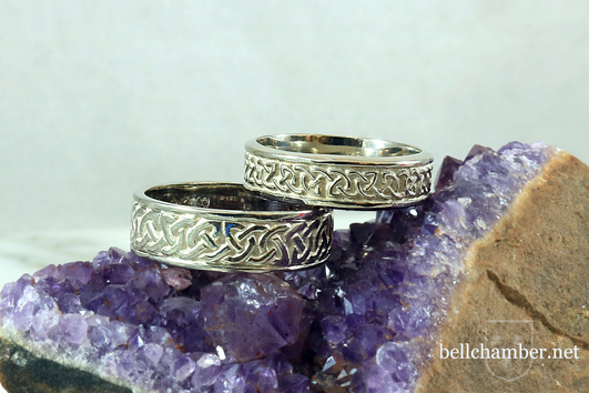 Classic Celtic Wedding Sett 6.5mm and 5mm wide Dimma Triskele