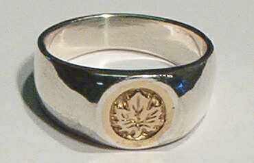 Maple Leaf Canada Ring
